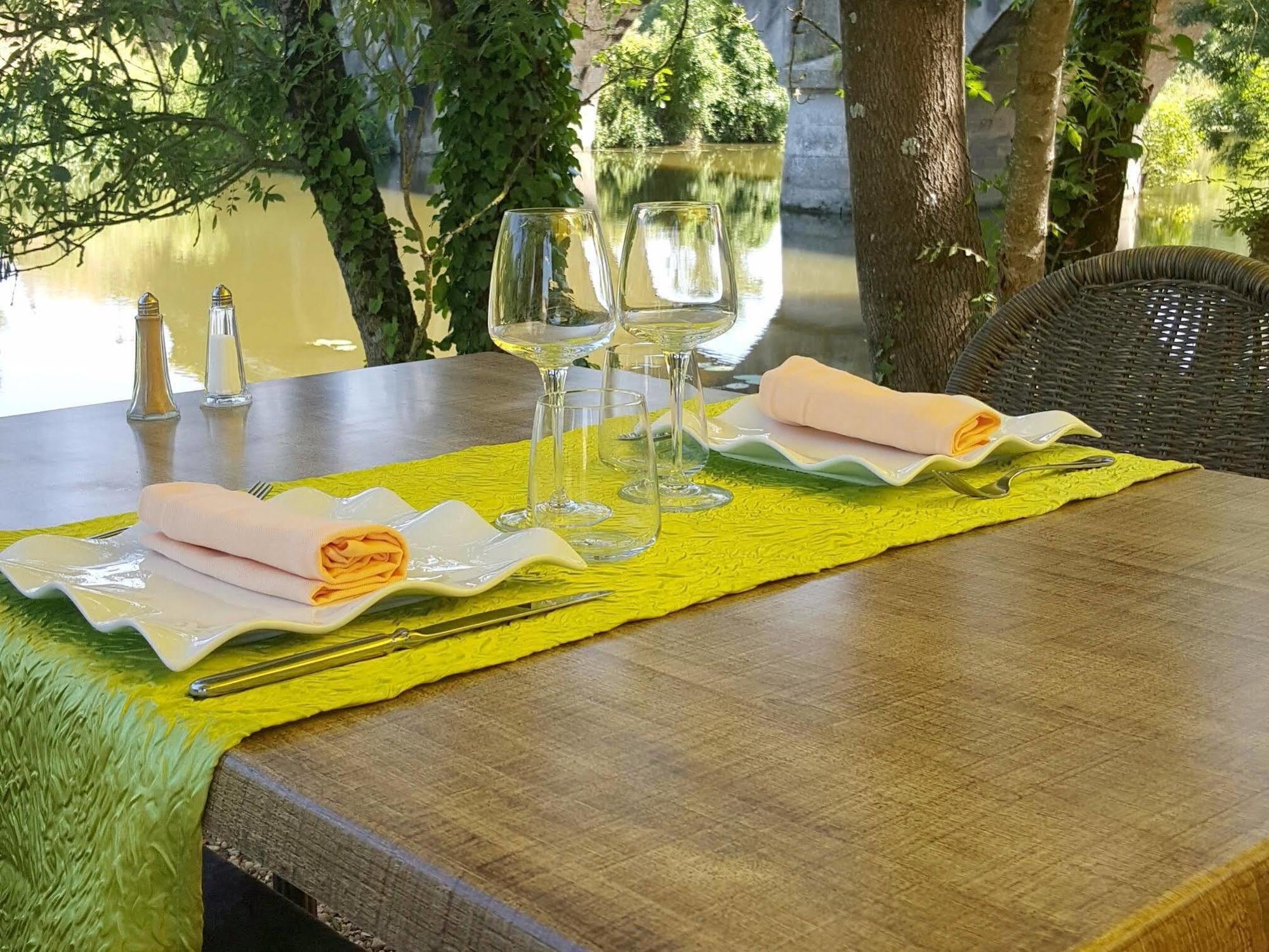 Logis Auberge De La Riviere Les Velluire-sur-Vendee Eksteriør bilde